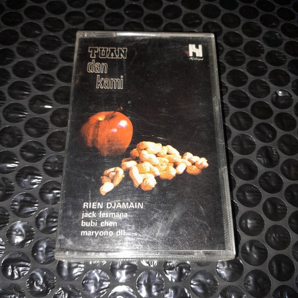 kaset pita rien djamain jack lesmana bubi chan tuan dan kami