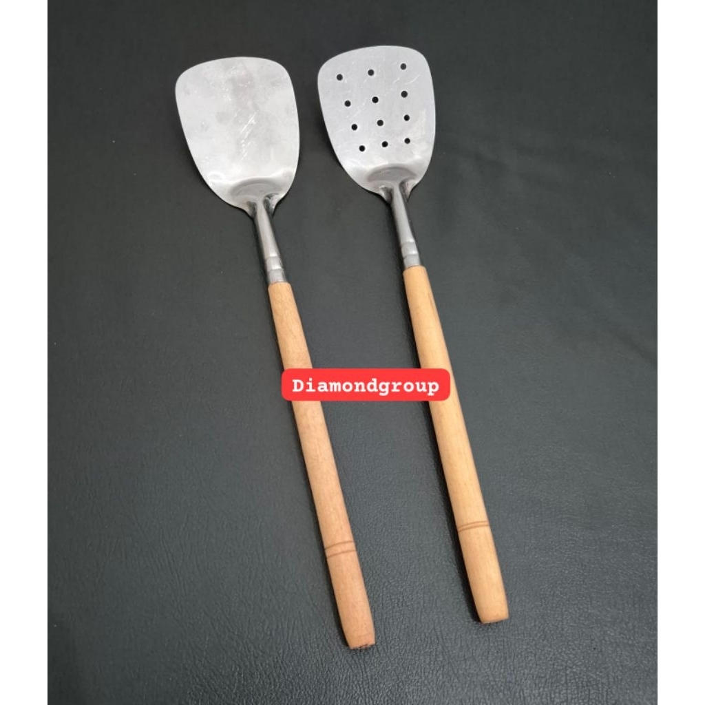 SPATULA SEDANG GAGANG KAYU / SOTIL GAGANG KAYU / SUTIL GAGANG KAYU / SUTIL STAINLESS