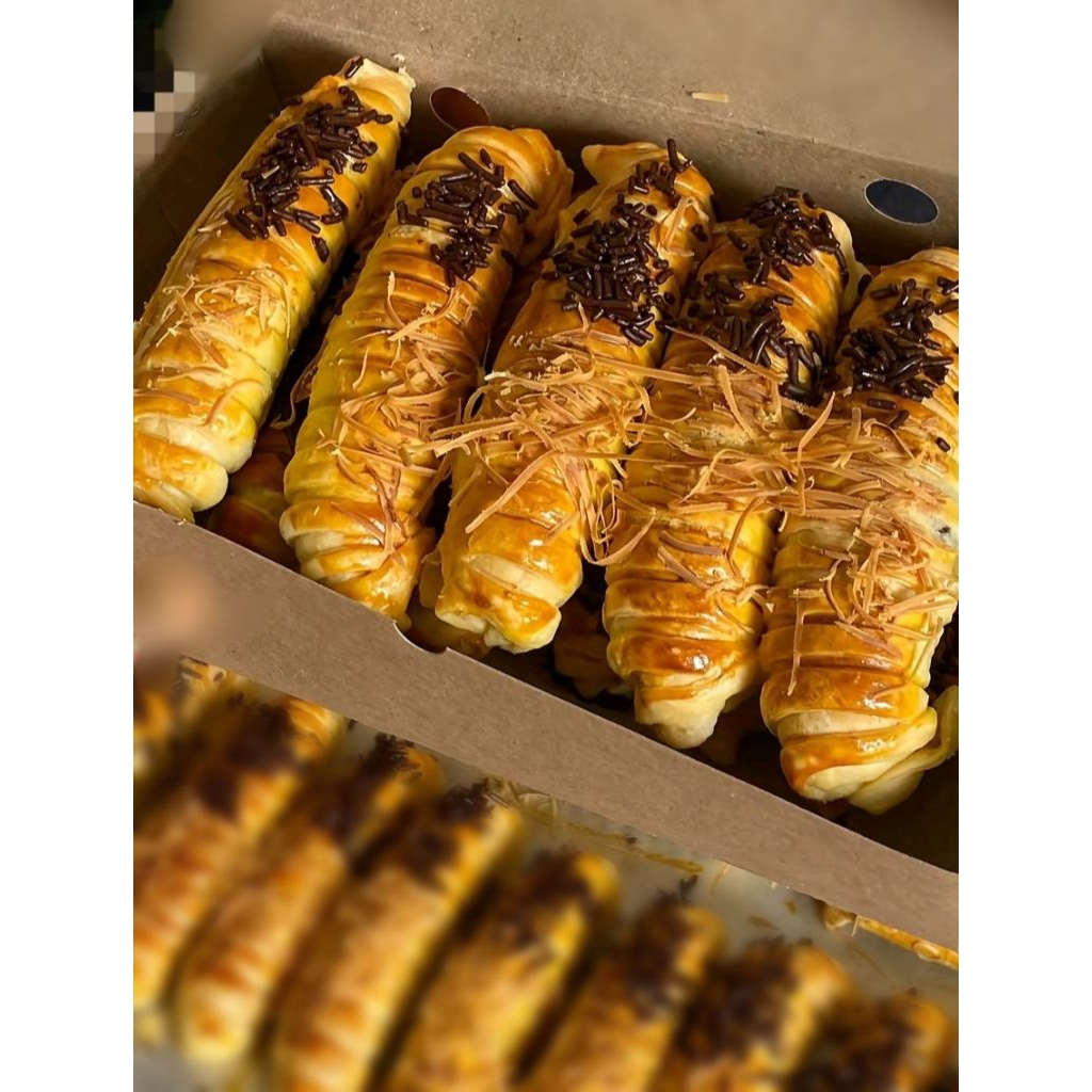 

CHOCO CHEESE ROLL ISI 8PC