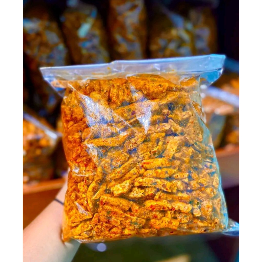 

Basreng Pedas Daun Jeruk Bumbu Melimpah Cemilan Baso Goreng Stik Renyah Murah kemasan 500 gram