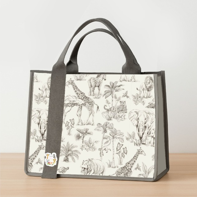 

TAS KOREA/TAS ULTAH GOODIEBAG/CUSTOM NAMA/ TERLARIS/ BAHAN PREMIUM/GOODIEBAG ULTAH ANAK/SOUVENIR ULTAH P25 L13MUAT KOTAK KFC T20