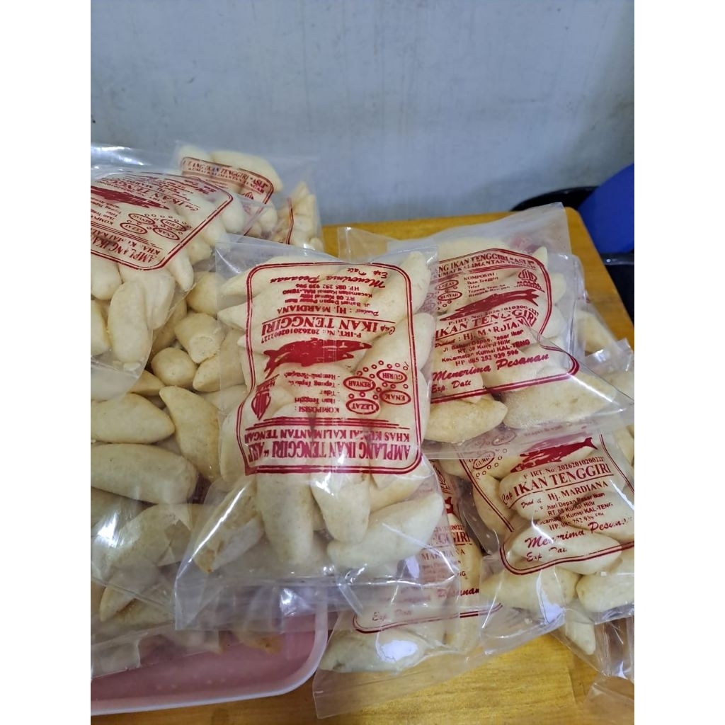 

Kerupuk Ampang Tenggiri Khas Humai Kalteng 85 Gram