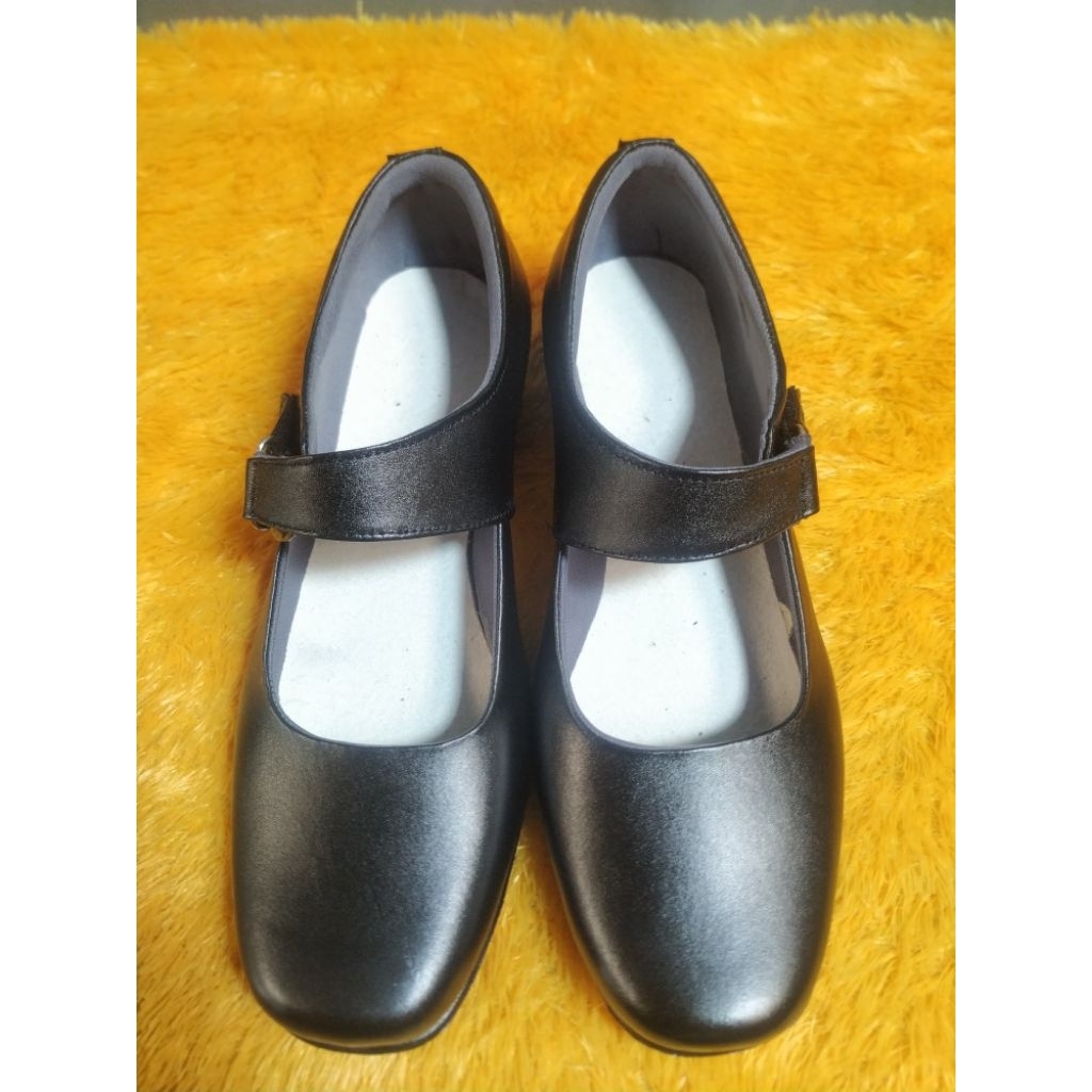 Sepatu PASKIBRA sepatu pantofel cewek kretekan