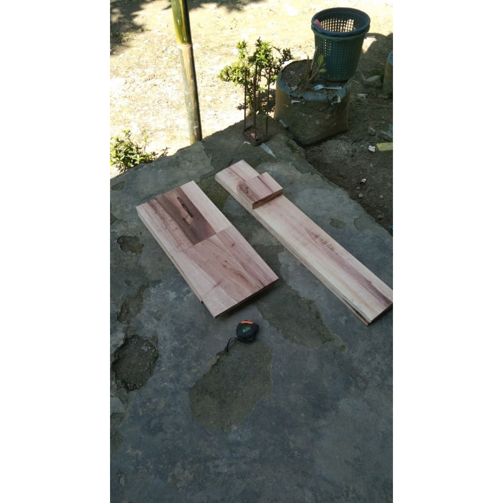 rak dinding rak tv minimalis