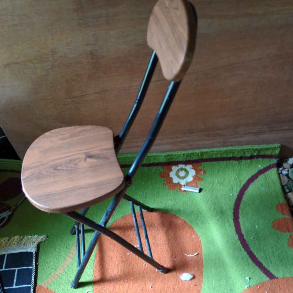 kursi lipat kondisi bekas mulus