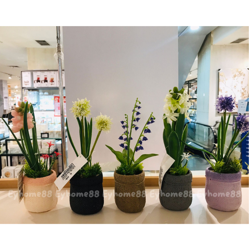Bunga Artificial Dekorasi Ruangan Cantik Aneka Jenis Dengan Pot Unik Bahan Plastik EYO IF5932