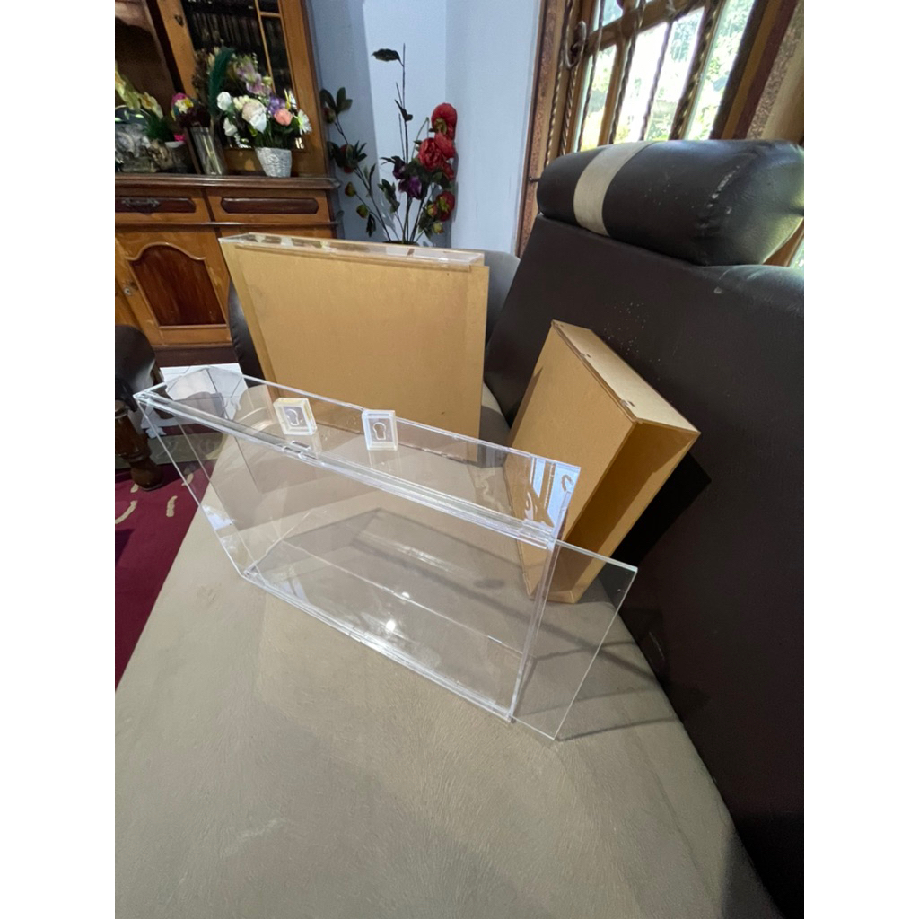 

Box Akrilik Sliding Mahar 25x25x6 cm / Frame Mahar Akrilik 25x25x6 cm