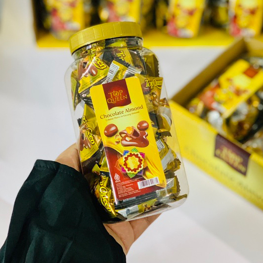 

[oddsolshop] pekanbaru/Top Queen Chocolate Almond 250GR Cokelat Kacang Almond Toples Jar