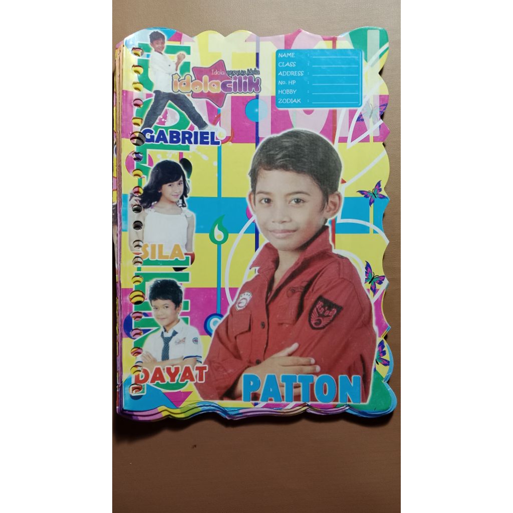 

Binder Princess Berbie Idola Cilik Zodiak Mickey mouse Minnie mouse winnie the Pooh buat abak binder langka murah binder anak cewe idola cilik