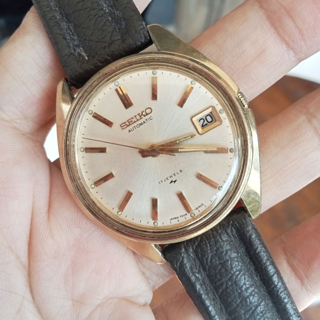 Vintage Seiko Automatic cal 7005-8022 Full Gold