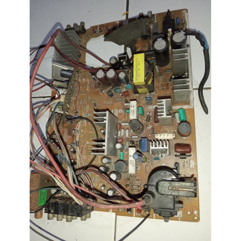 mesin tv cabutan Sharp Alexander 29in kondisi fisik oke/gembling belum lulus tes