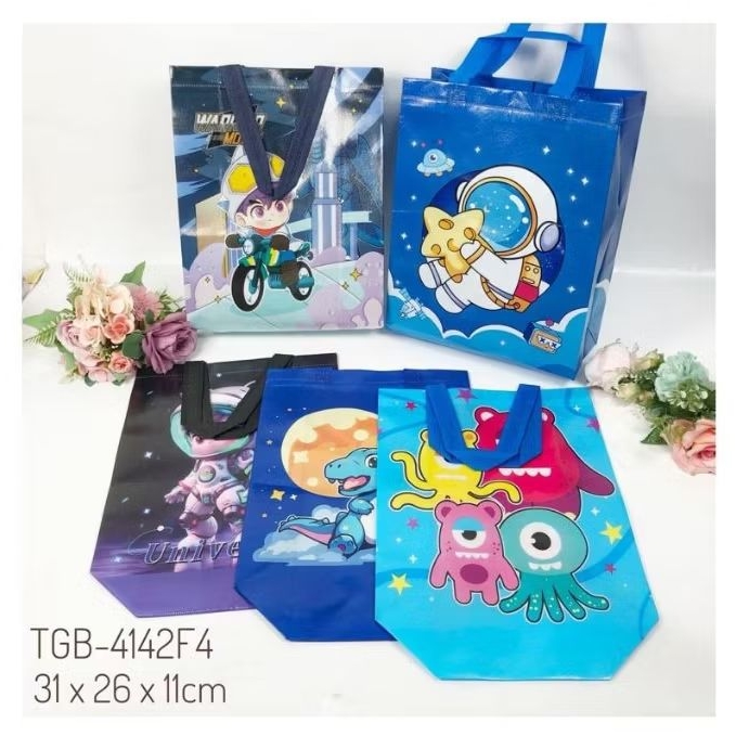 

TAS SOUVENIR GOODY BAG BAHAN MTF GAMBAR KARTUN LUCU