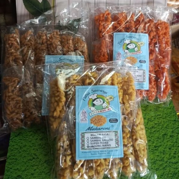 

Makaroni Ulir 1 pak isi 12 Bungkus