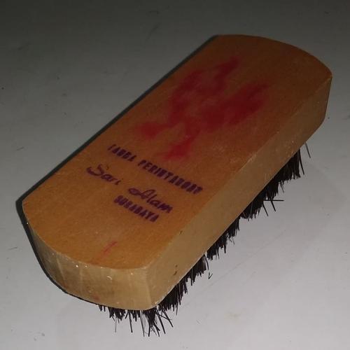 

SIKAT BAJU LANTAI WC PAVING BETON HEWAN SEPATU TAS SANDAL TOILET TEGEL