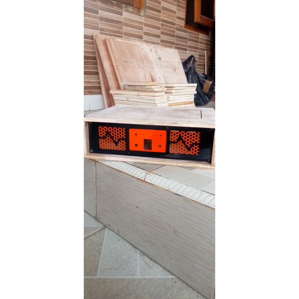 Box power triplek 2 Channel