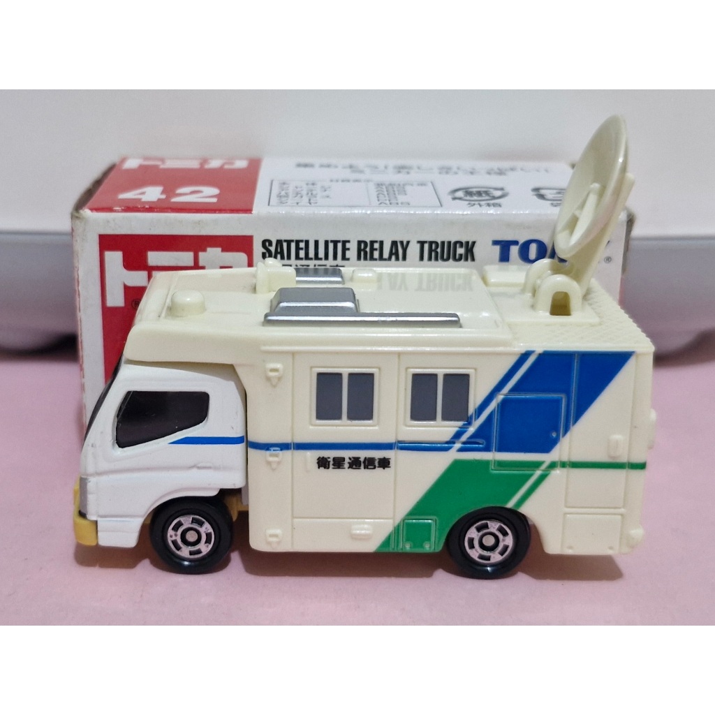 Diecast Tomy Biru Tomica 42 Mitsubishi Fuso Canter Satellite Relay Truck