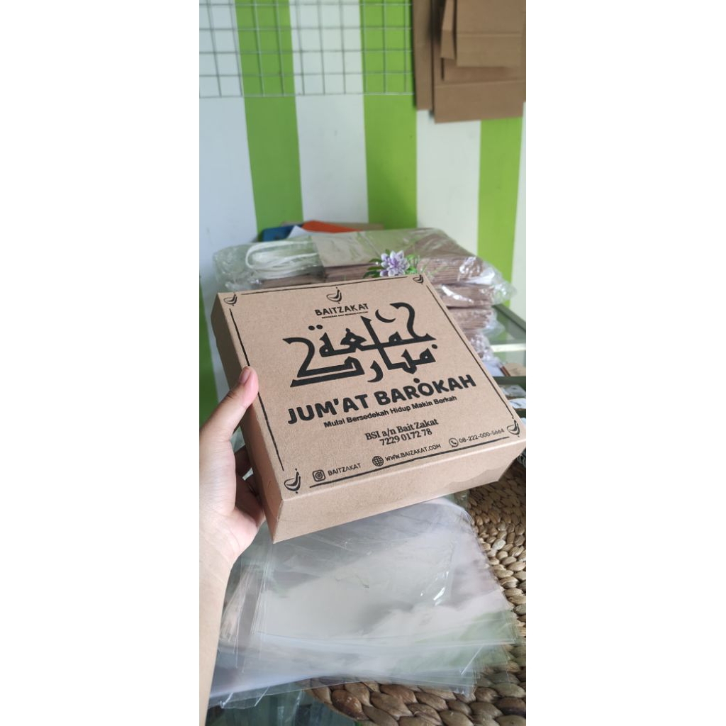 

Sablon Kotak Nasi R10B (22x22x7cm) isi 100 pcs - Free Desain Sablon