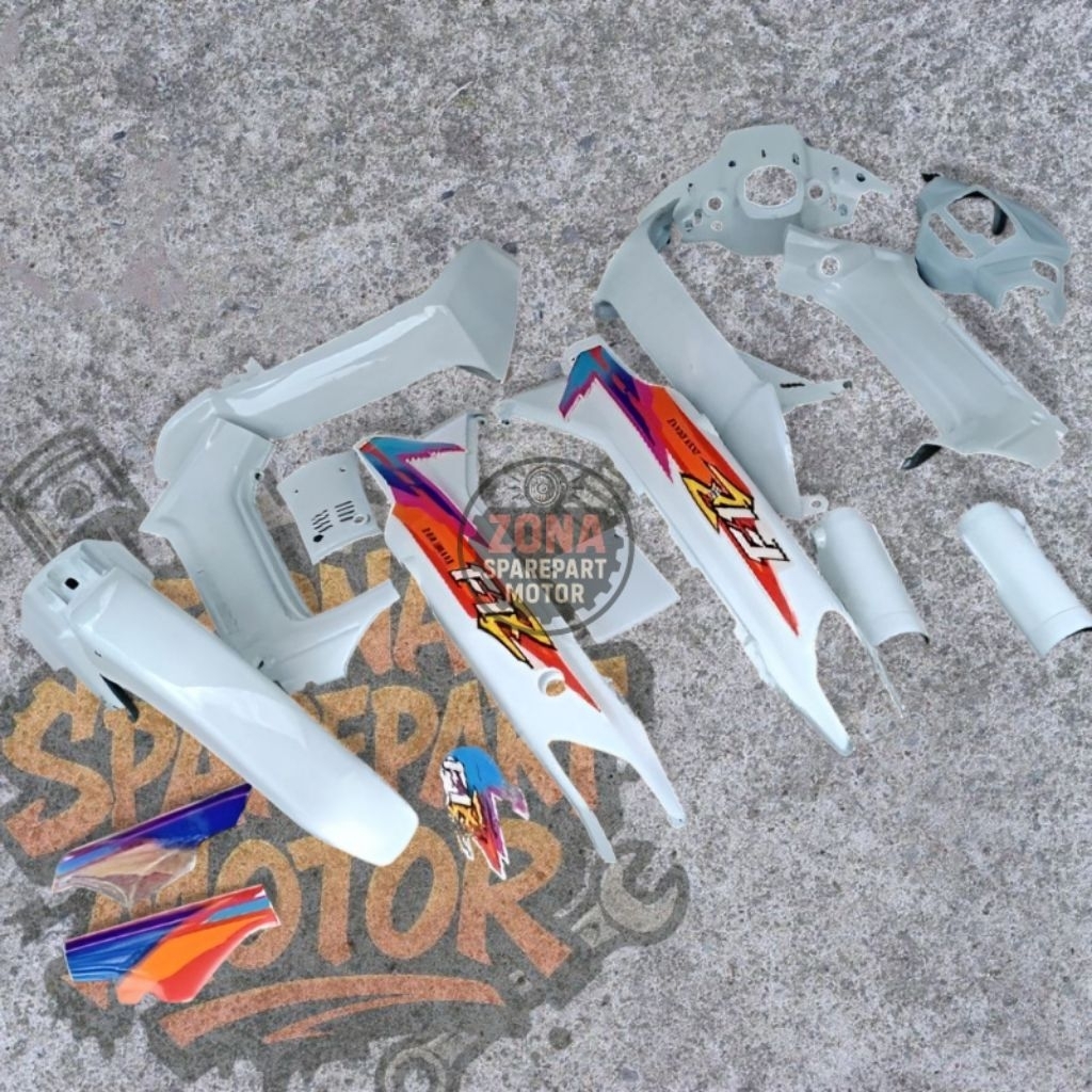 Cover Body Bodi fullset Yamaha force one force 1 F1z Warna putih albino set striping