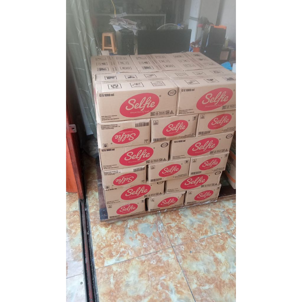 

Minyak Goreng Selfi 1L isi 12pcs
