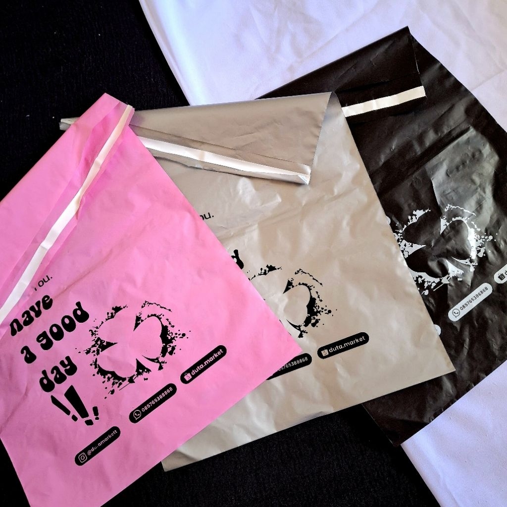 

Plastik Polymailer Custom Sablon Premium Plastik Packing Murah Terjangkau Packing Olshop kemasan Terbaik