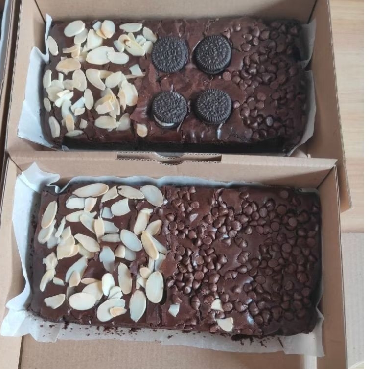 

Fudgy brownies size 20x10 / Brownies cokelat