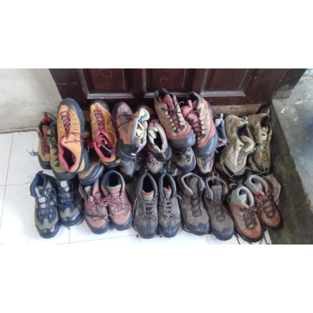 Borongan sepatu outdoor