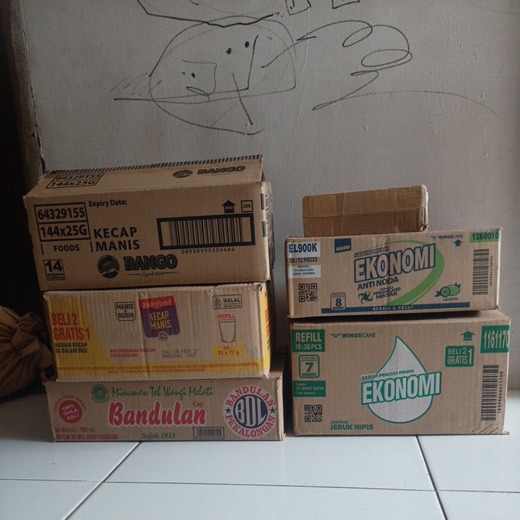 

Kardus bekas bantu packing
