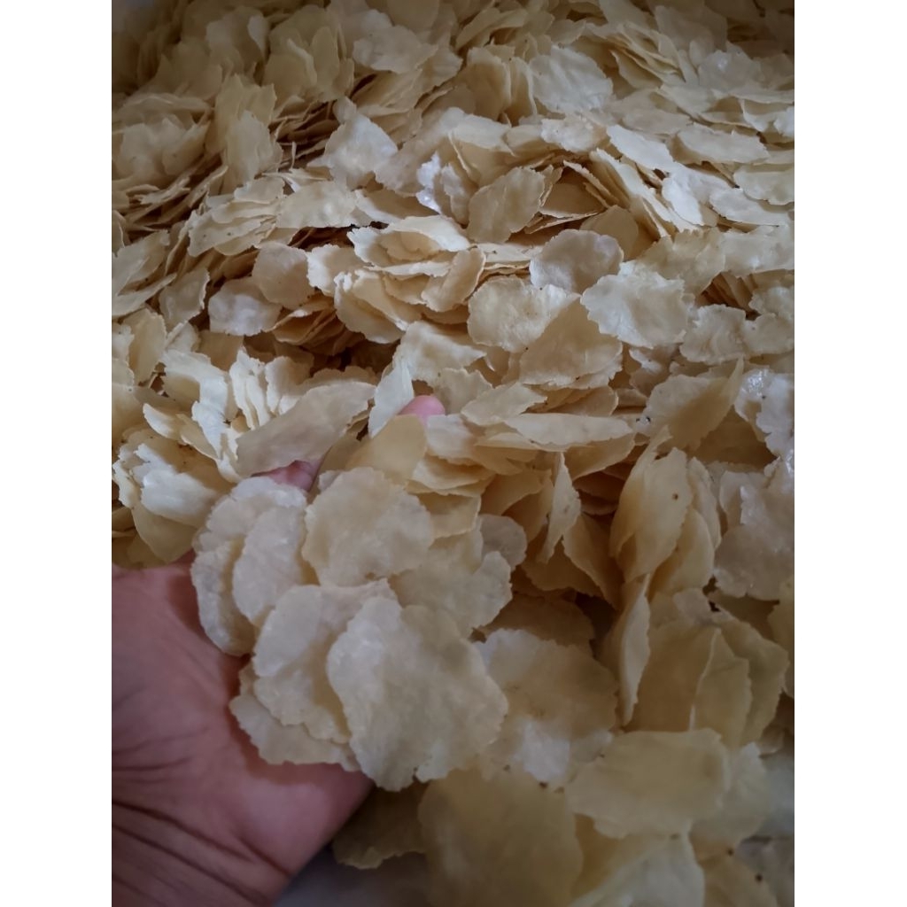 

1kg emping melinjo mentah super tipis dan renyah gurih (promo) b1