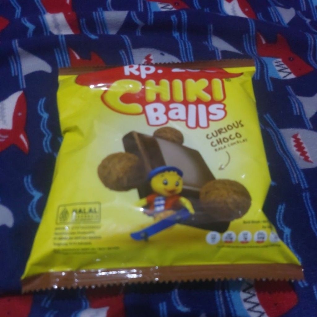 

chiki balls 1 renceng isi 10 sachet