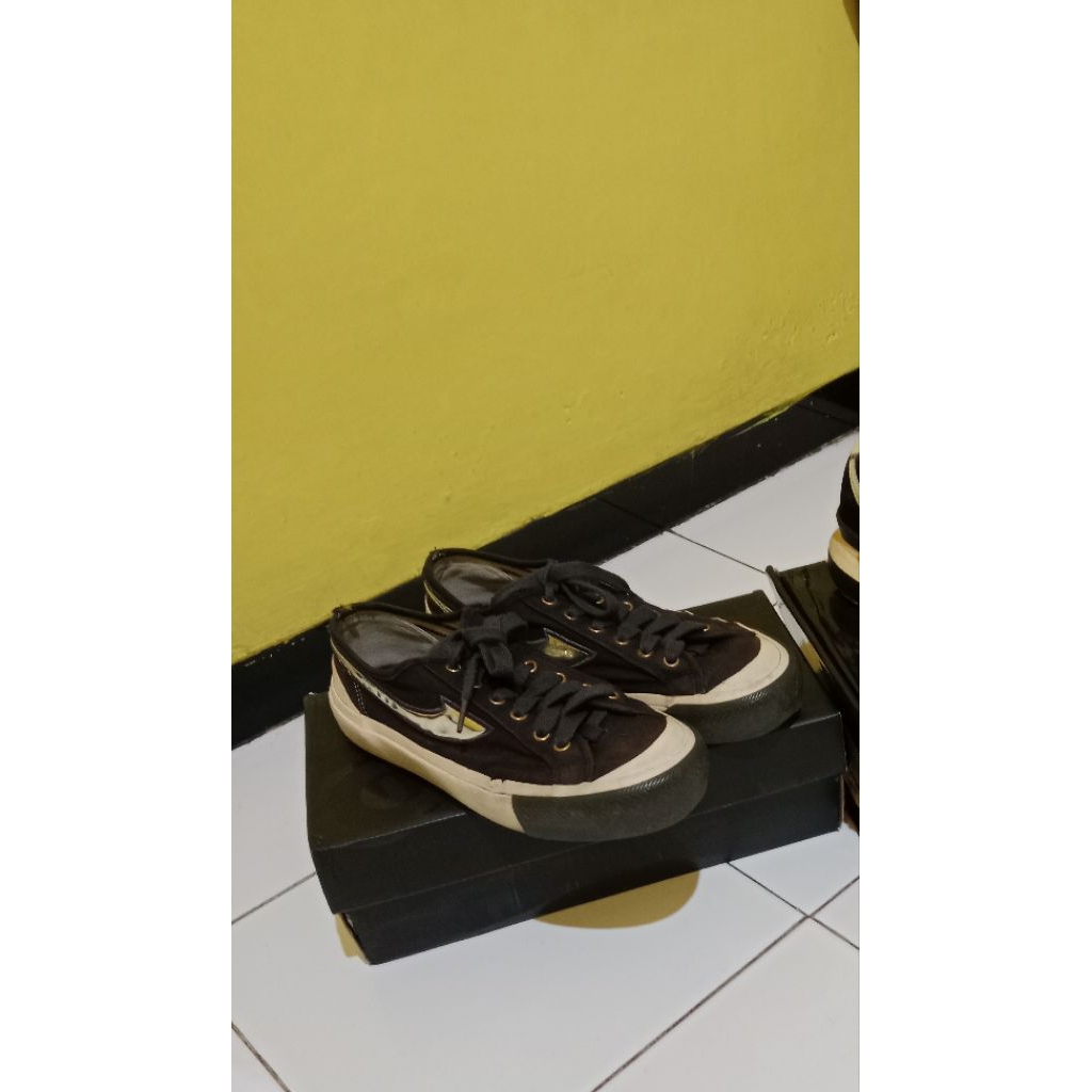 compass proto bw second