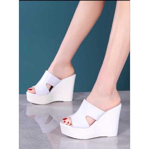 Wedges wanita terbaru PS2 terbaru