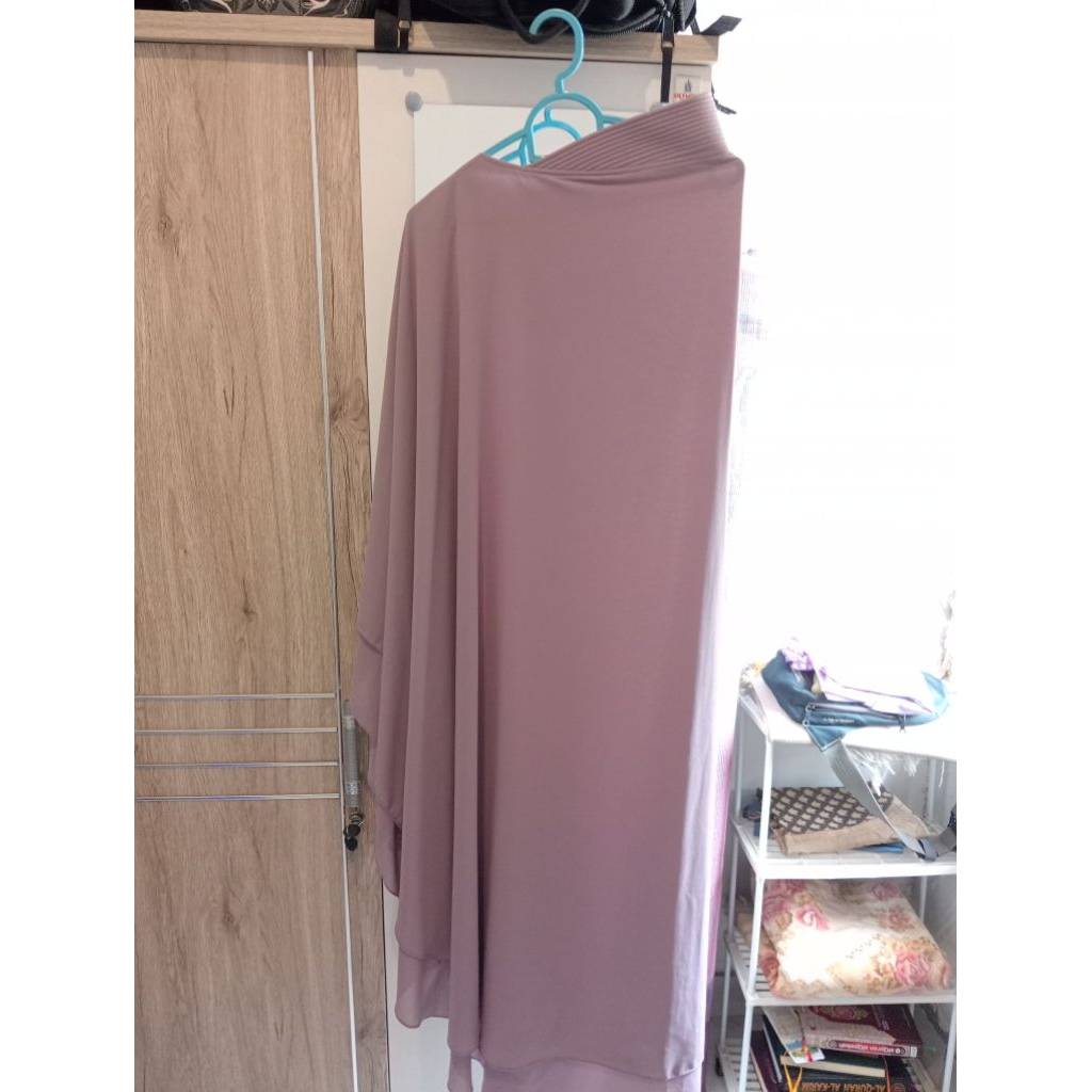 PRELOVED FATIMA KHIMAR Hardpad DUSTY PURPLE SIZE L by Atelier Angelina