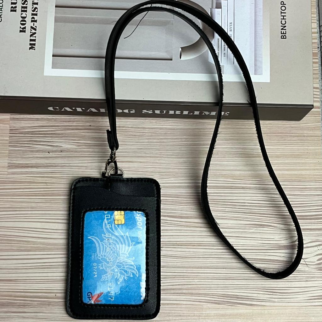 

ID card holder Name tag Holder 3 slot kartu. ID card holder kulit sintetis