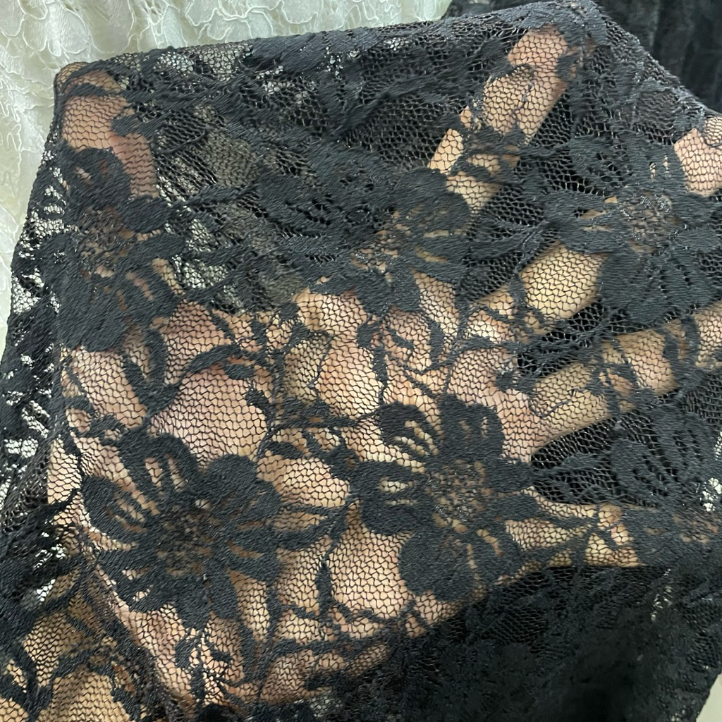kain brokat motif - kain brokat chantily motif bunga premium - warna hitam - kain brukat motif premi