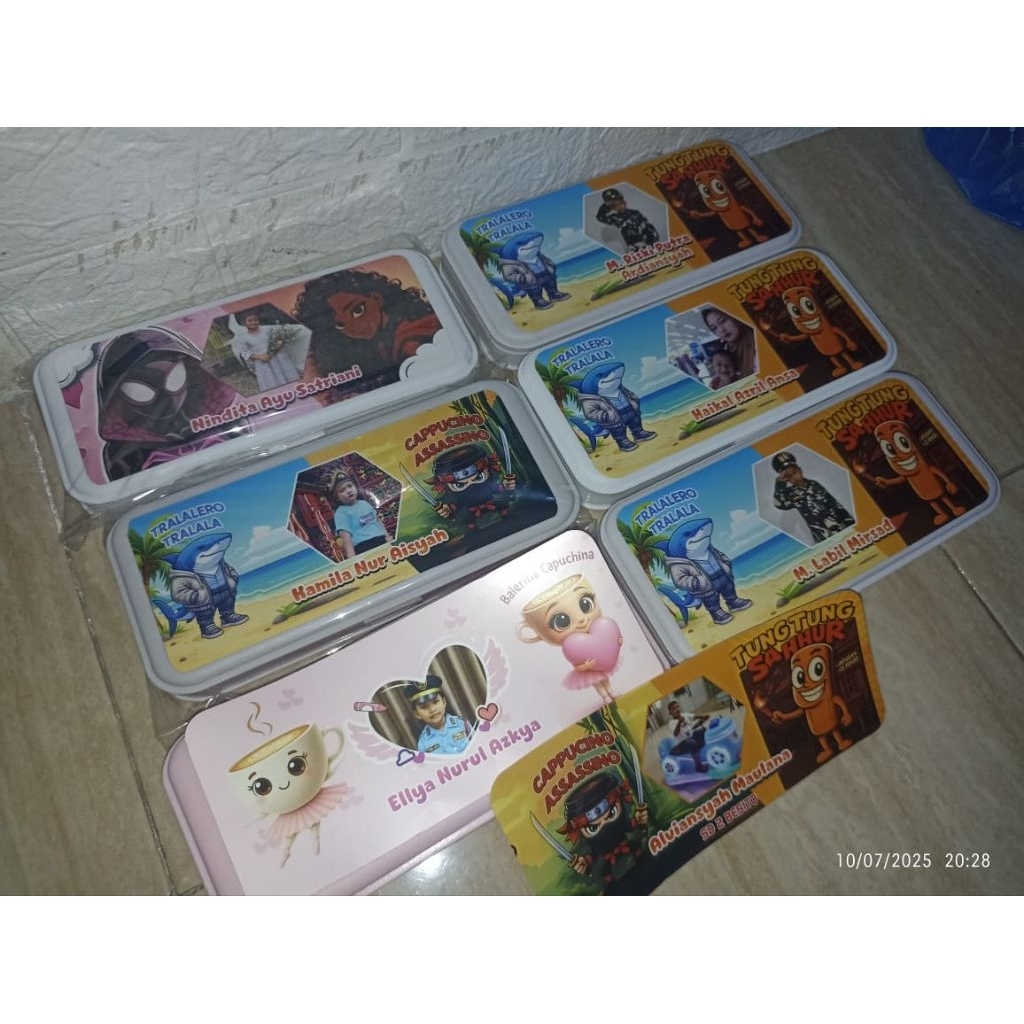 

Tempat Pensil Custom Kecil