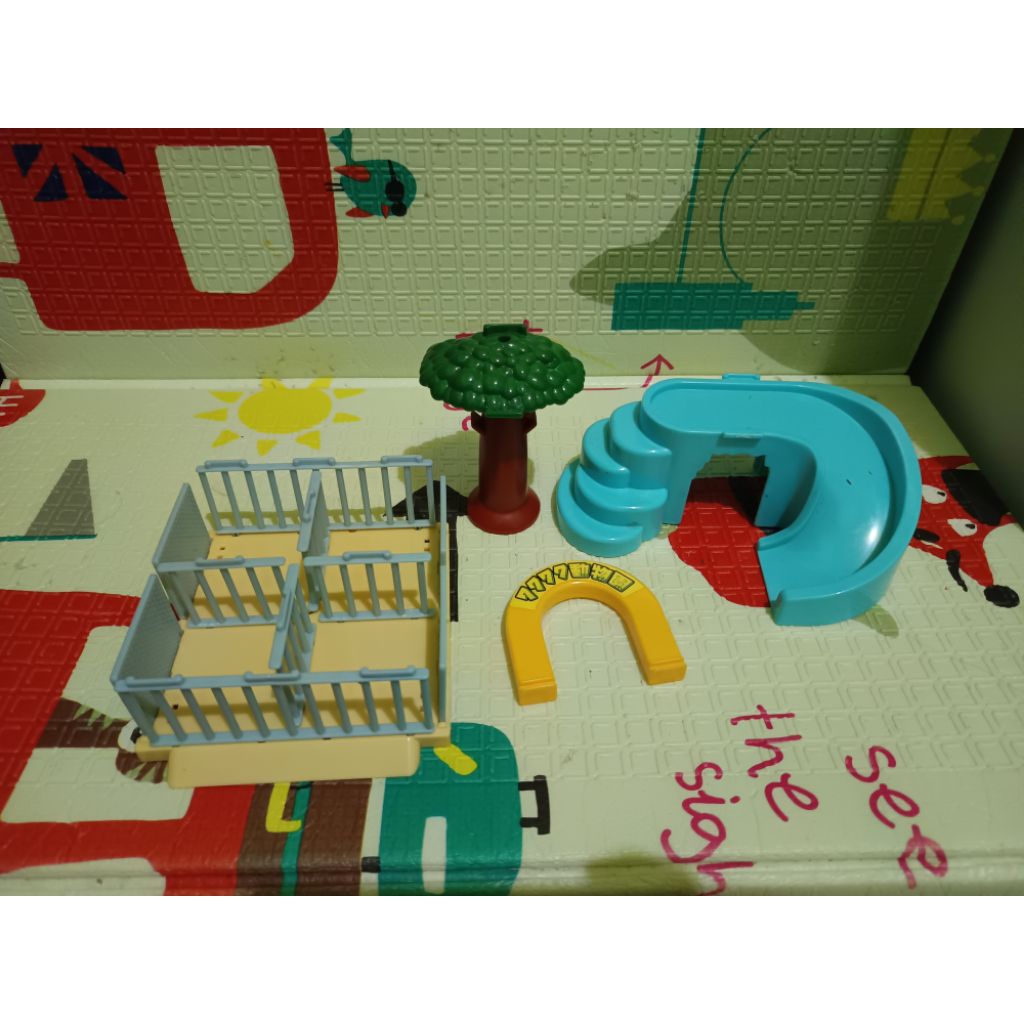 Printilan mainan TOMY, Ania Playset Wakuwaku Zoo