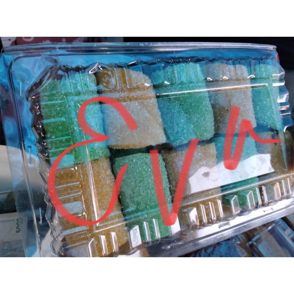 

KUE DADAR BELANDA BERAT 1 KG