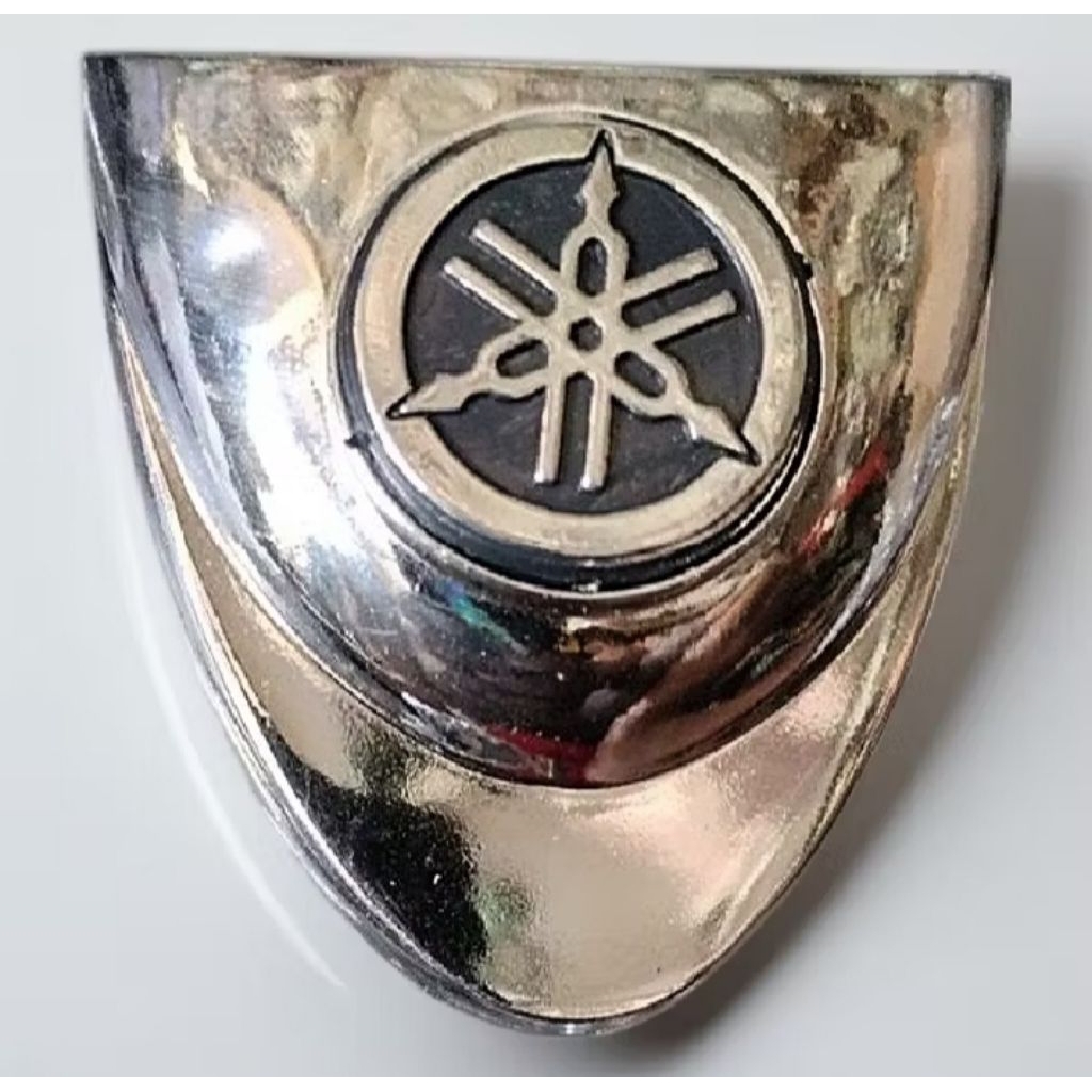 EMBLEM LOGO PANEL YAMAHA FIZ R VEGA R LAMA KROM