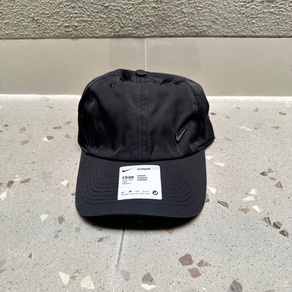 TOPI NIKE METAL LOGO PLAT BESI ORIGINAL BLACK / TOPI NIKE METAL LOGO PLAT BESI ORIGINAL BLACK FULL S