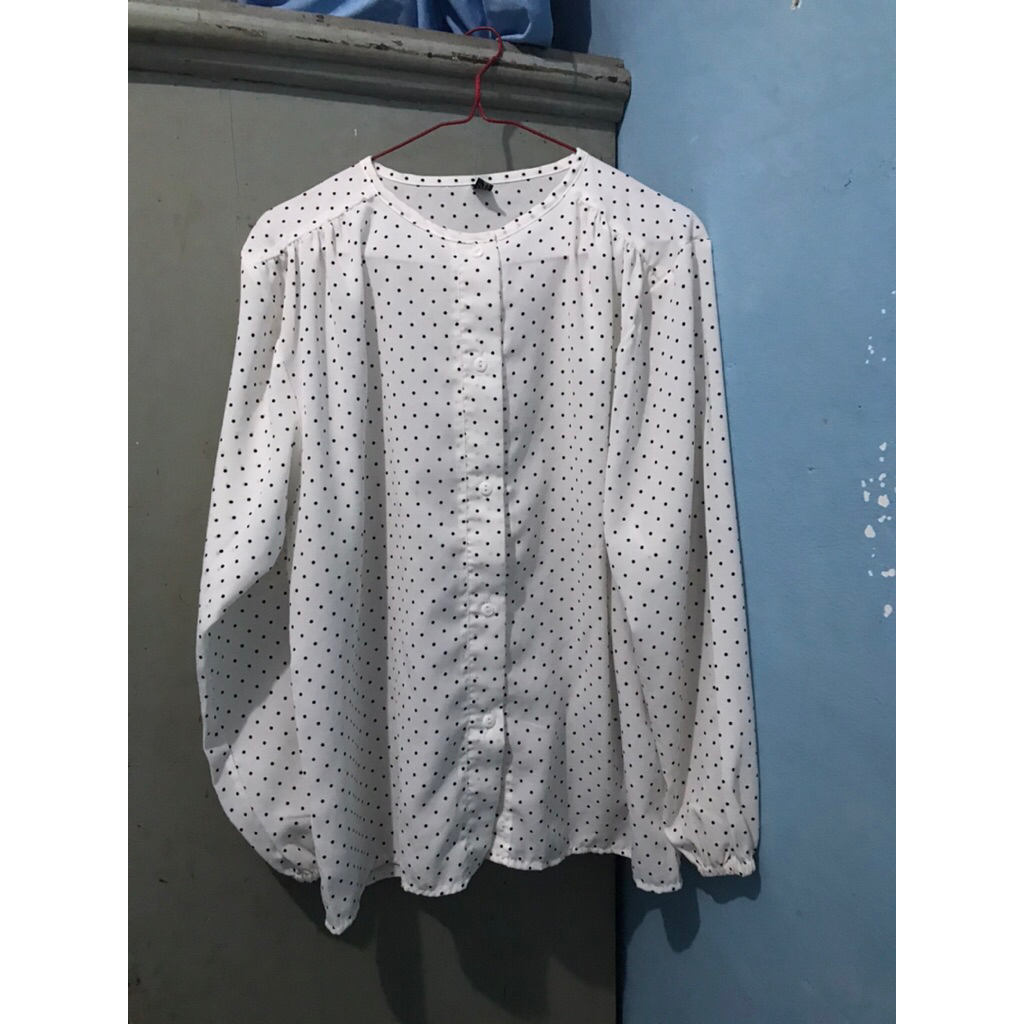 PL PRELOVED Blouse Putih Polkadot Lengan Panjang Wanita | Kemeja Casual