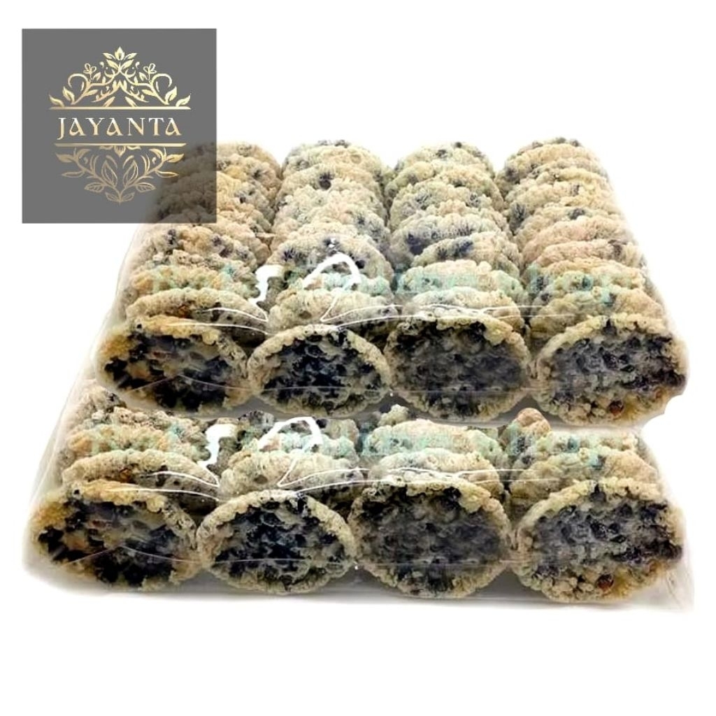 

Rempeyek kedelai hitam camilan khas jogja