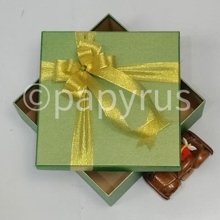

PAPYRUS 25x25 Tinggi 8cm Kotak Kado Gift Box Hadiah V1