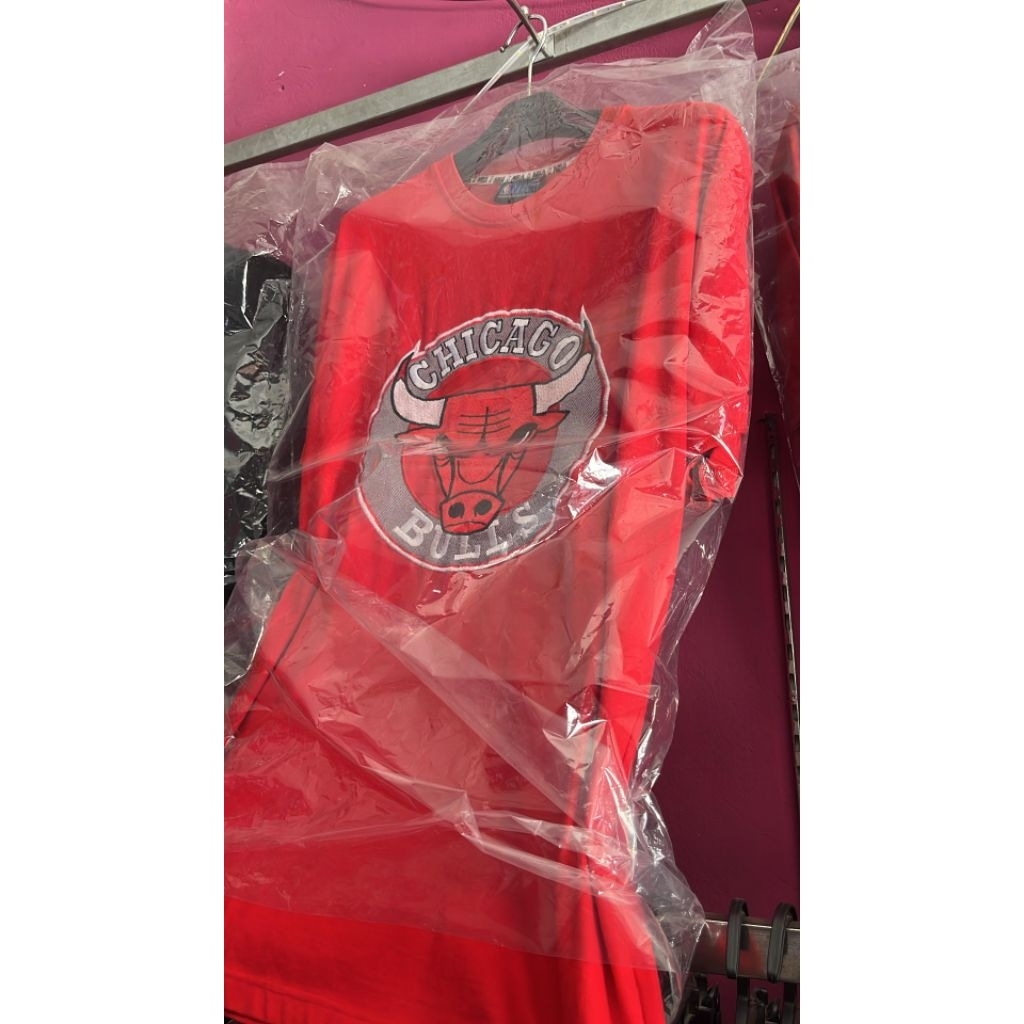 baju kaos merah banteng