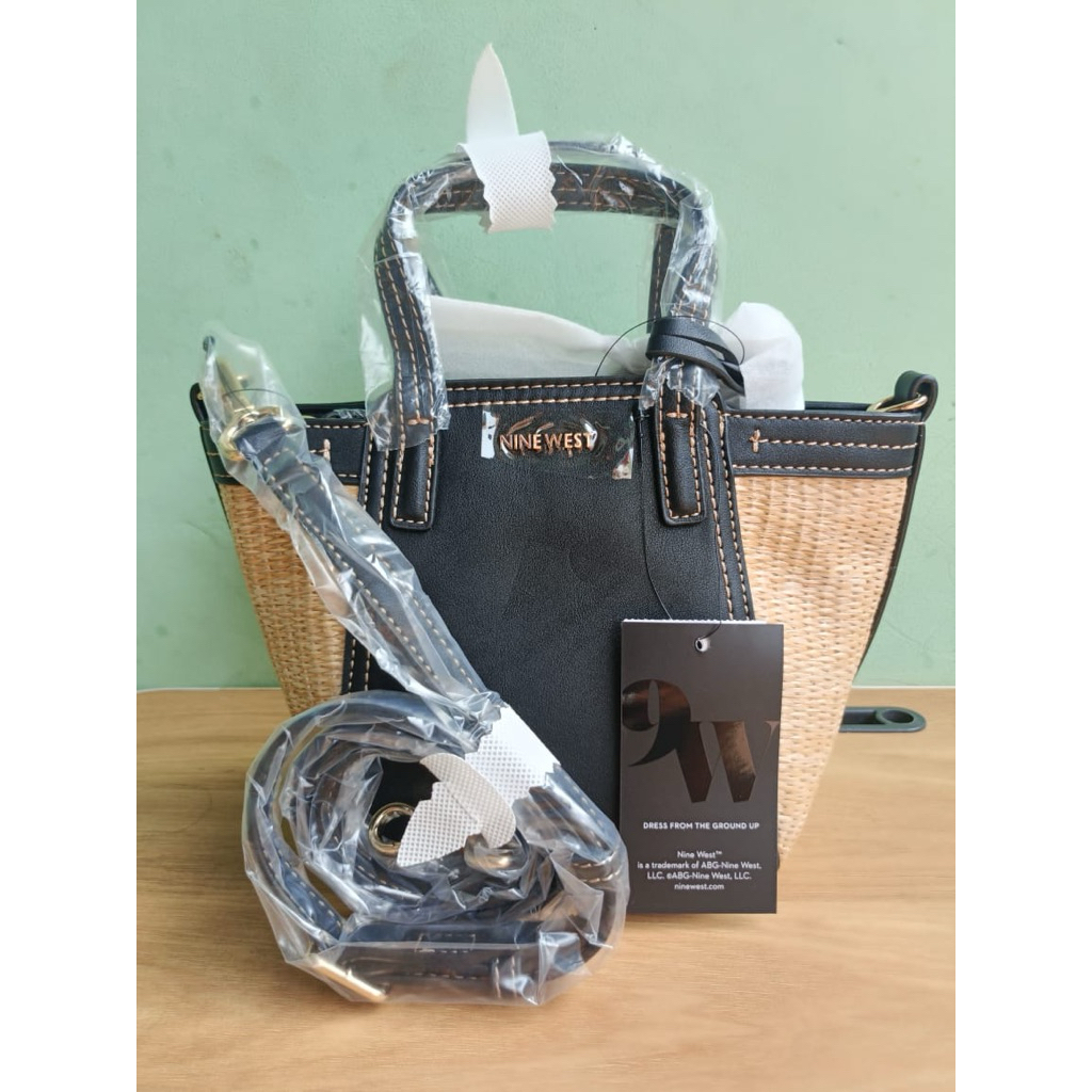SLING BAG NINE WEST