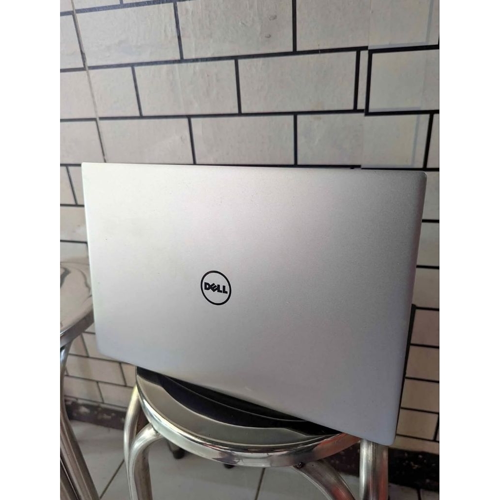 Dell XPS i5 gen 6