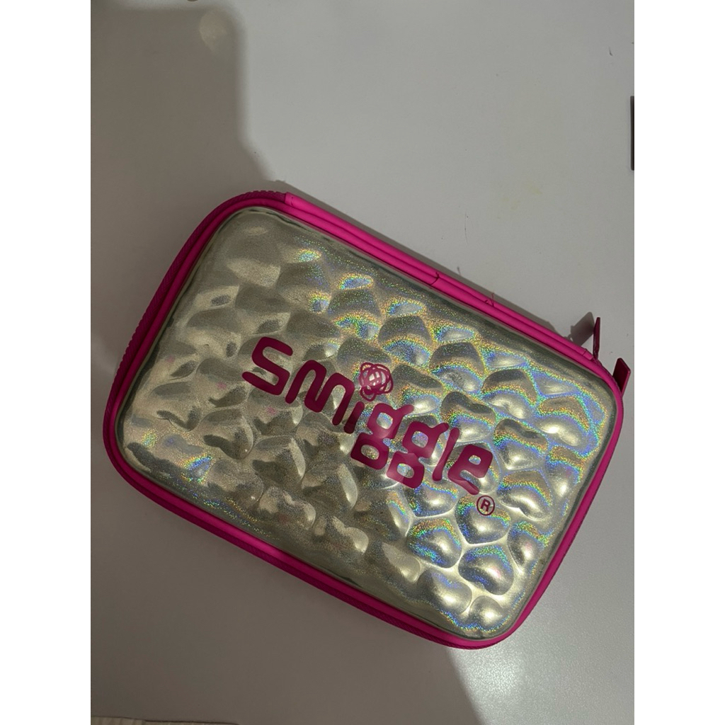 

Original Smiggle Heart Top in SilverPink Pencil Case