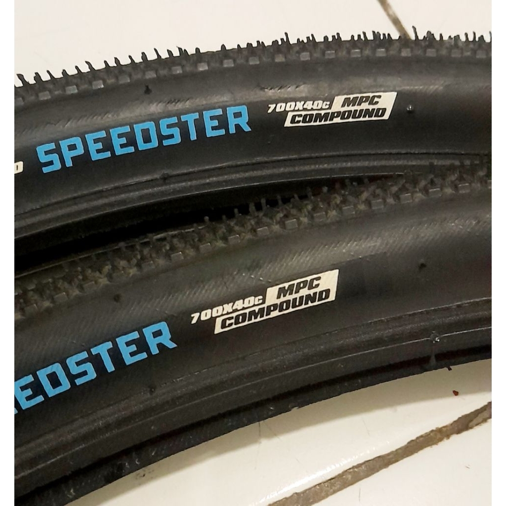 Sepasang Ban Luar Gravel Vee Tire Speedster 700x40c