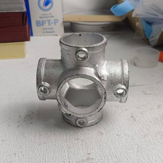 Tee Besi Galvanis 2 Inch Reducer pipa besi Cabang 6 Way (untuk playground)