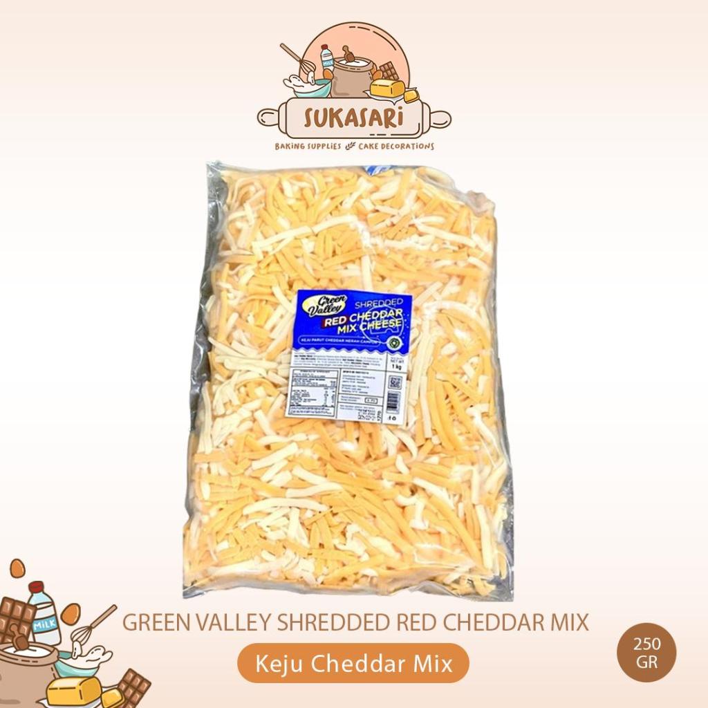 

Green Valley Shredded Red Cheddar Mix timbangan 250gr / Cheese Orange Yellow / Keju Campur Oren Kuning