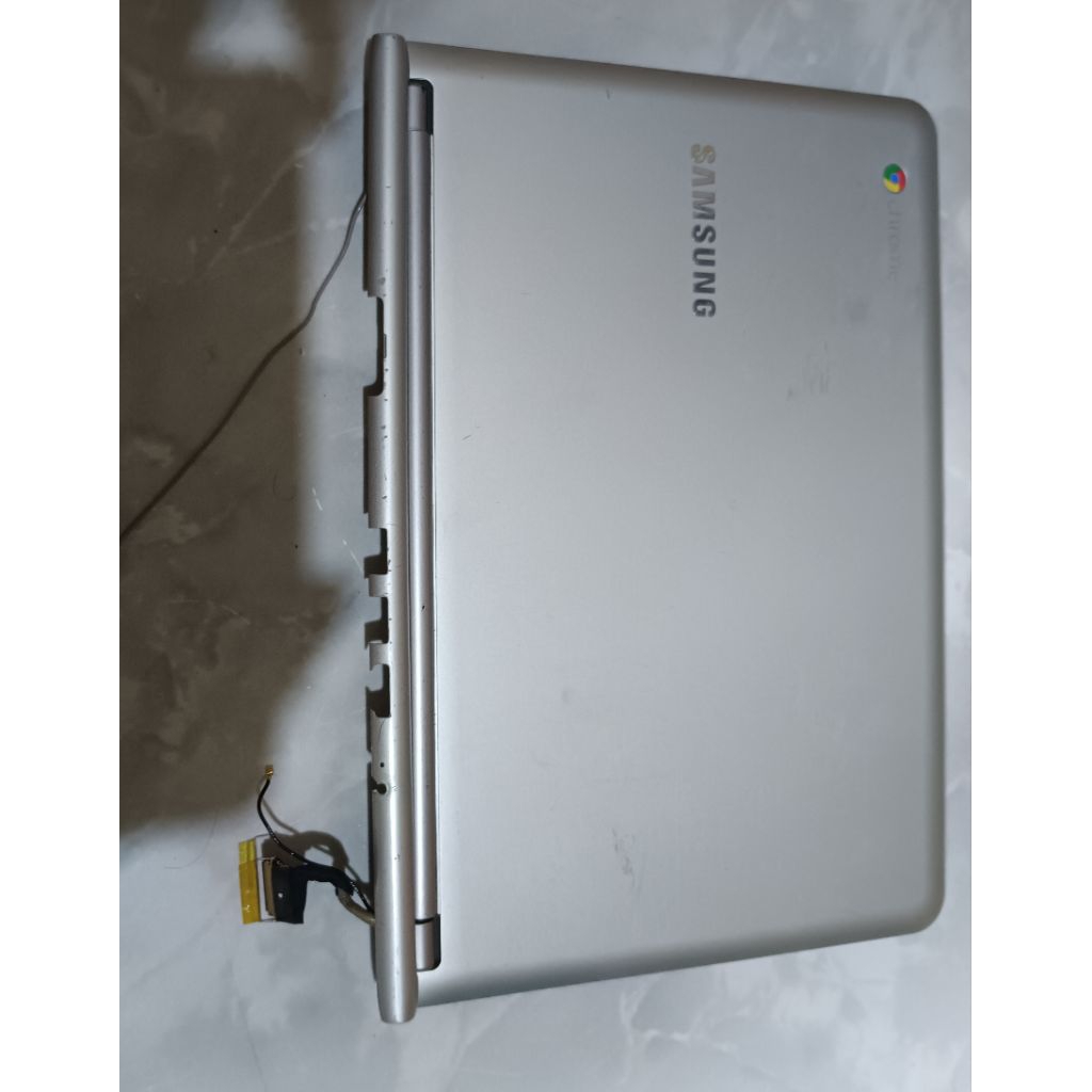 casing lcd bonus flexible lcd samsung Chromebook xe303c12